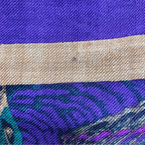 VTG LINDA ALLARD ELLEN TRACY Green Purple Gold Duck Scarf  Wrap 50” Square - Picture 7 of 7